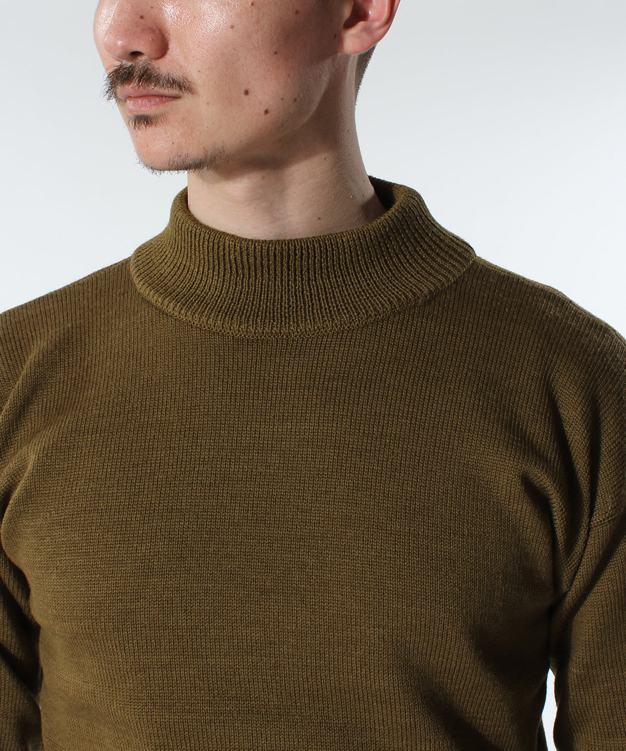 GOB MOCK NECK