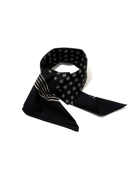 SNOWFLAKES SCARF SQUARE