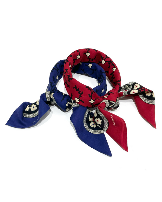 SIX PETAL FLOWER SCARF