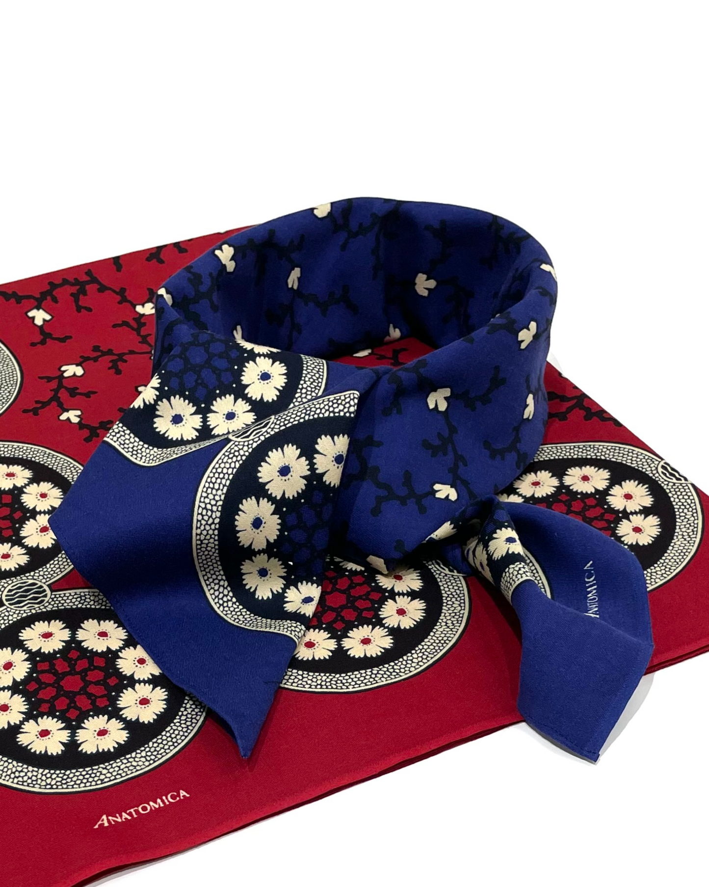 SIX PETAL FLOWER SCARF