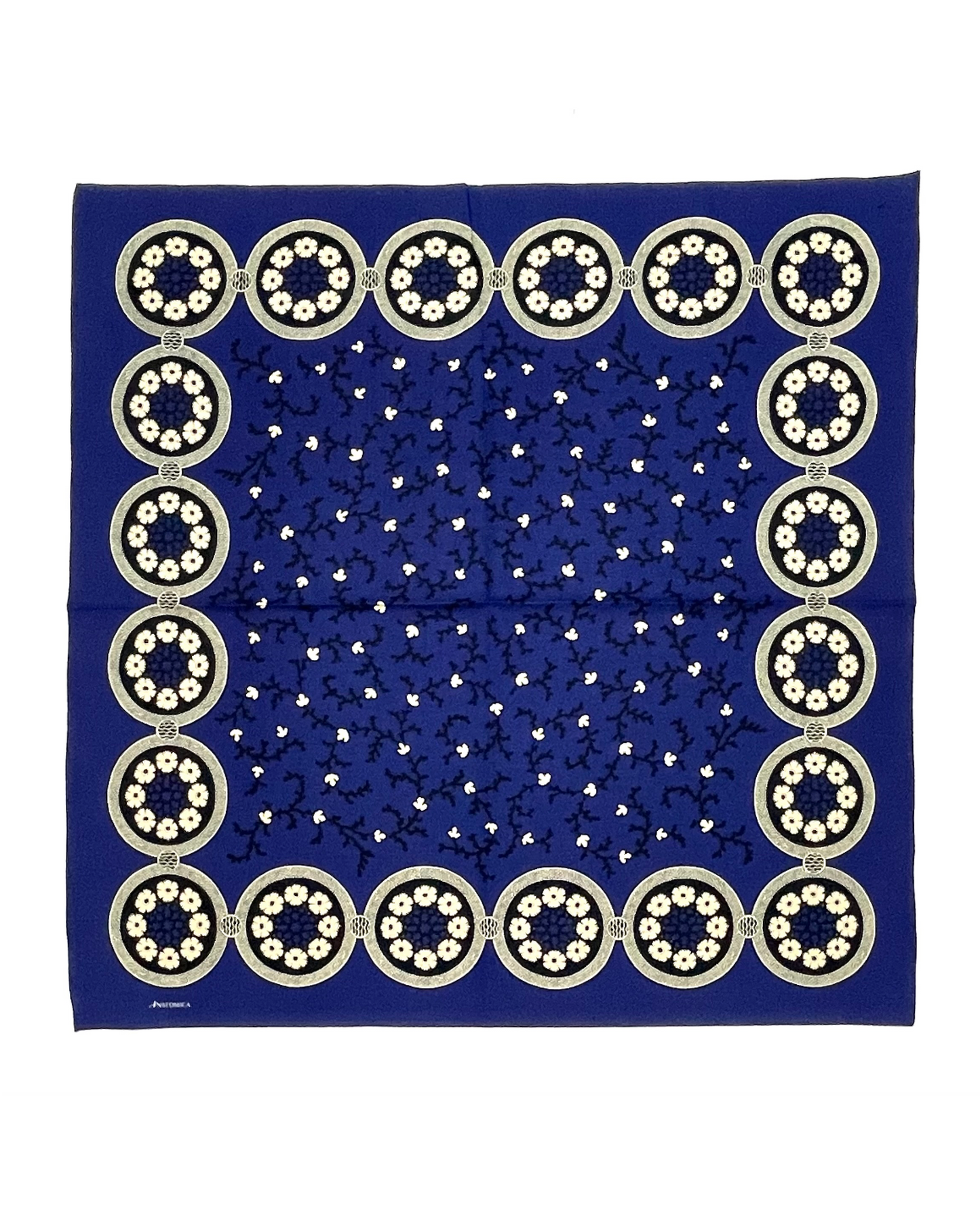 SIX PETAL FLOWER SCARF