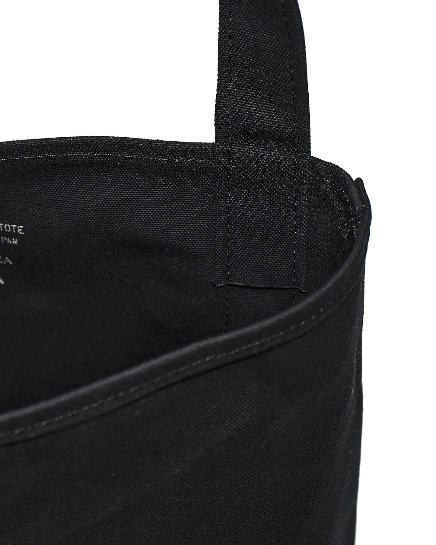 BAGUETTE TOTE by TEMBEA