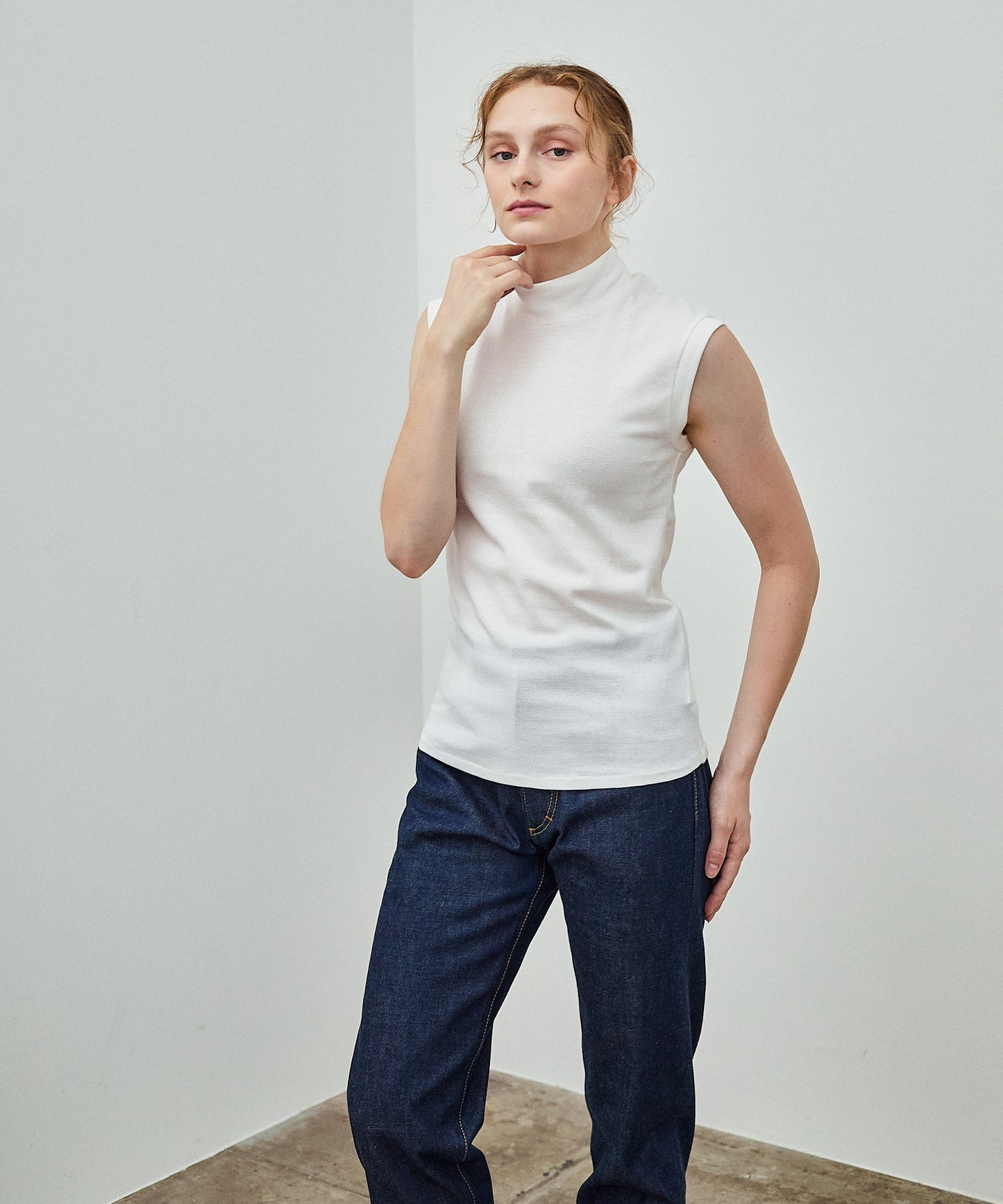 MOCK NECK TEE / SLEEVELESS