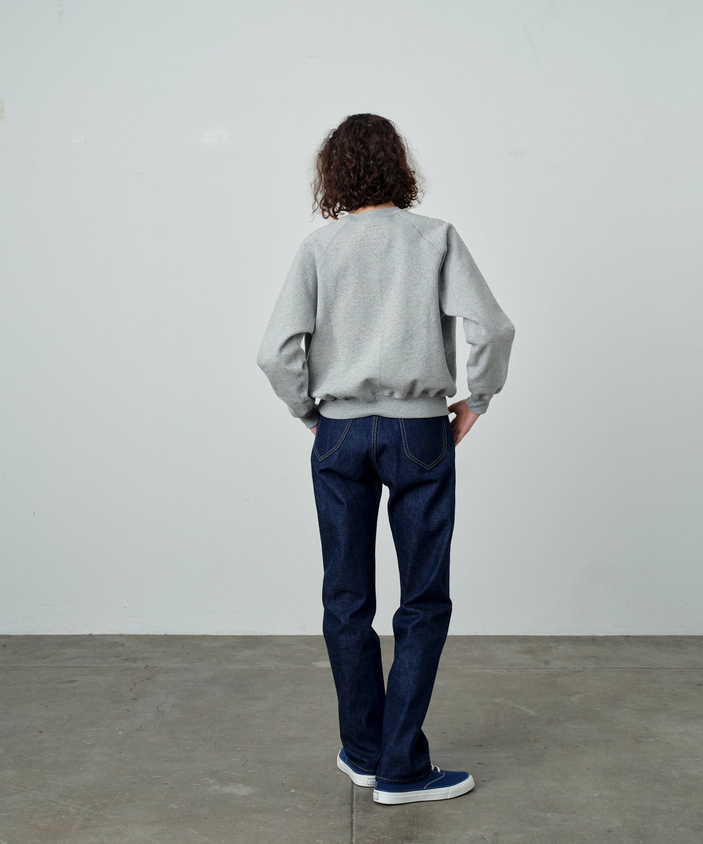 RAGLAN SWEAT / GREY CREW NECK