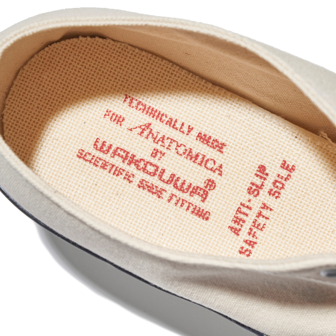 WAKOUWA LOW CUT / BLACK SOLE