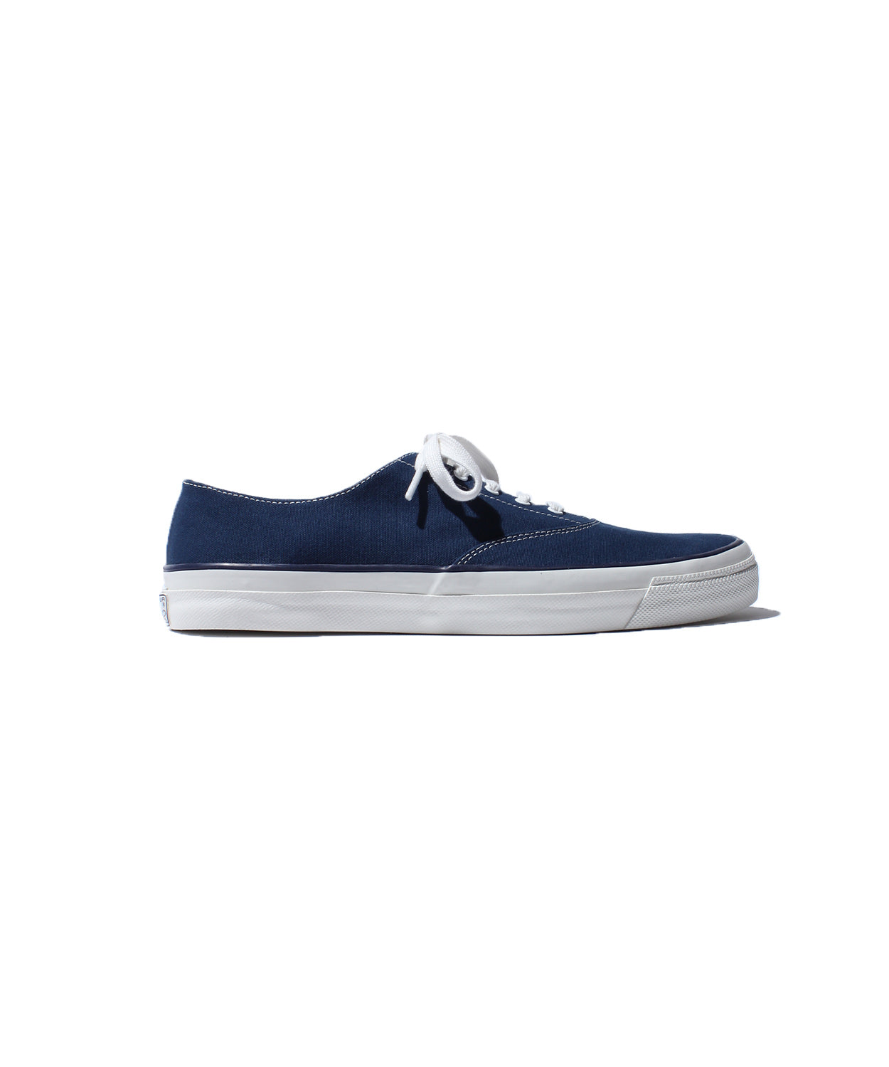 WAKOUWA DECK SHOES LOW CUT / WHITE SOLE