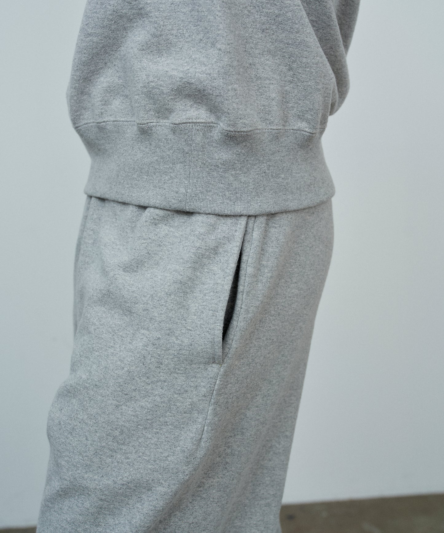 RAGLAN SWEAT / GREY CREW NECK