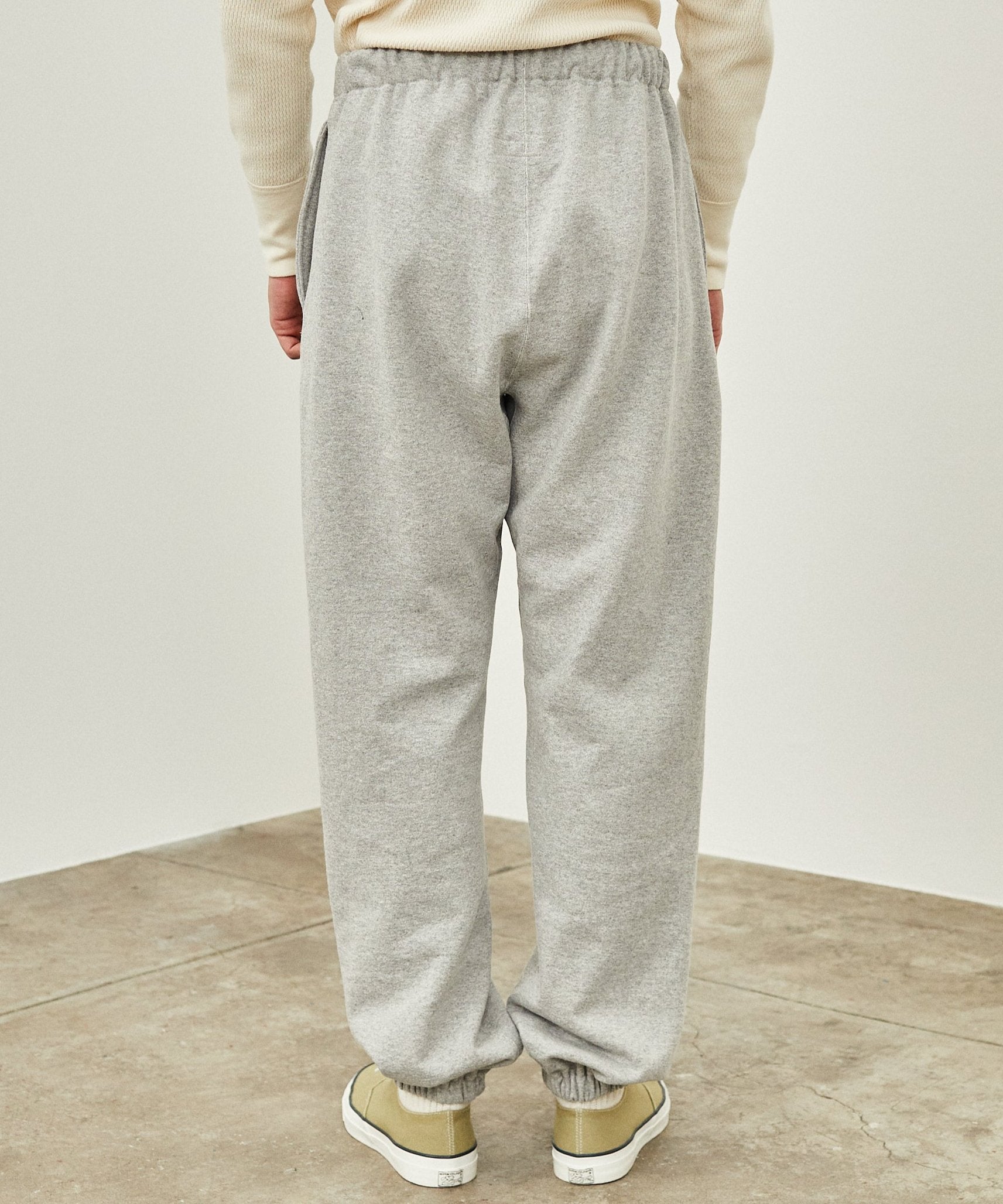 SWEAT PANTS GREY