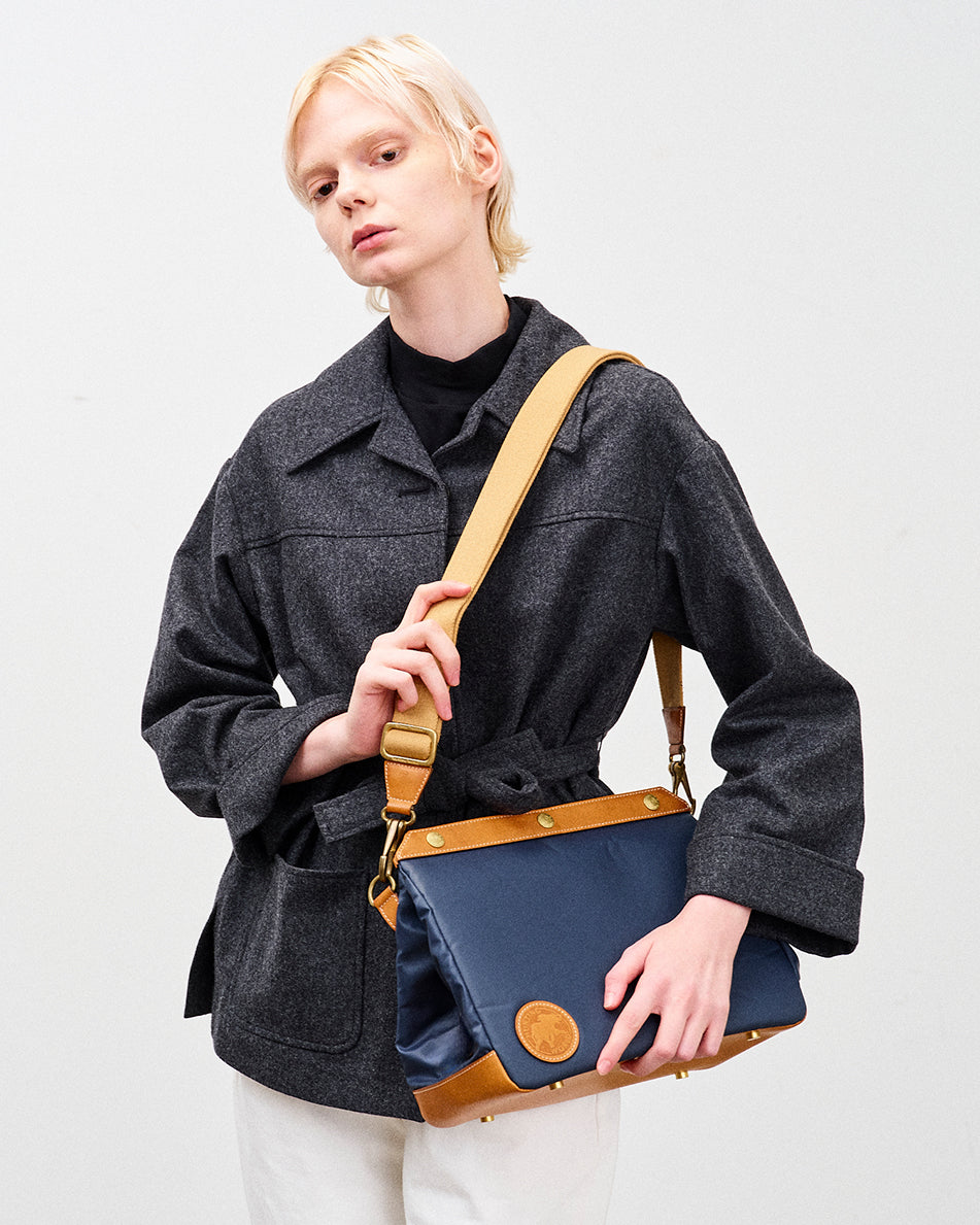 SHOULDER BAG by HUNTING WORLD – ANATOMICA OFFICIAL ONLINE STORE