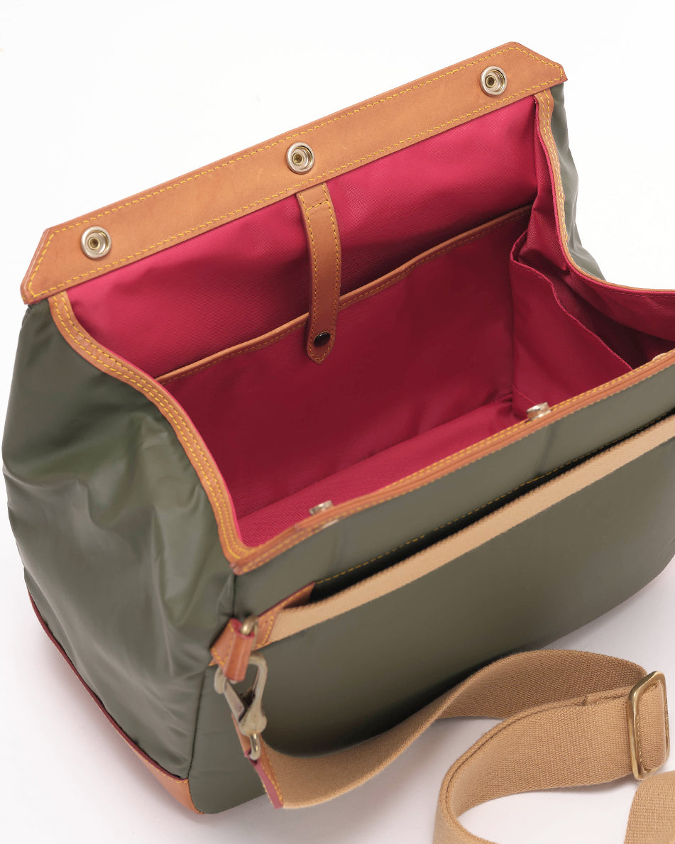 【On Sale December 5】HUNTING WORLD Shoulder Bag